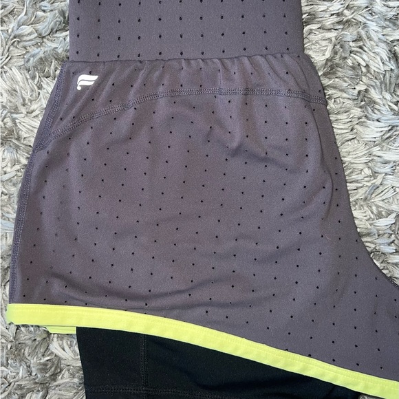 Fabletics Olesia Shorts - Picture 4 of 5